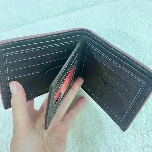 Classic Men’s  Bifold Wallet - Brown - Picture 3 of 6